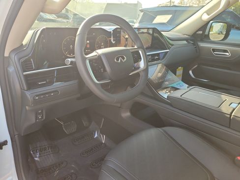 New 2026 INFINITI QX80 Luxe image 20