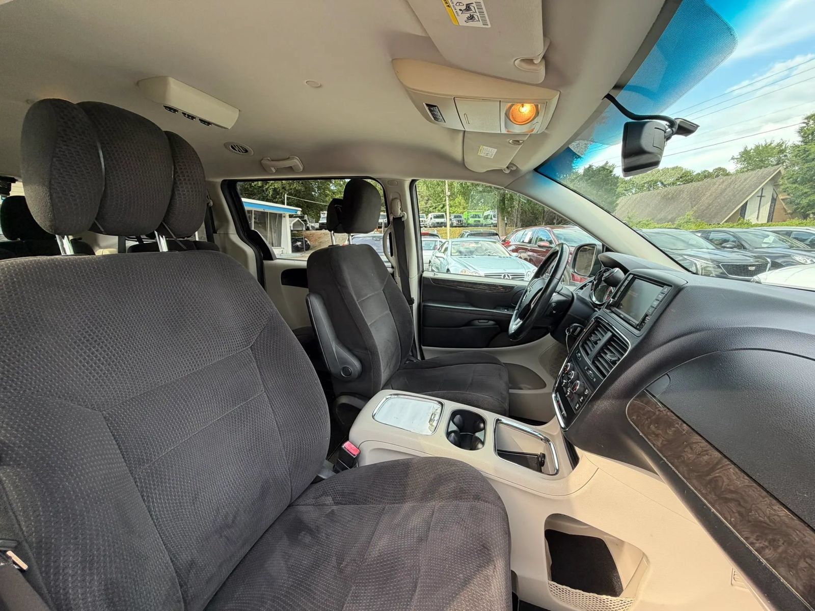 Used 2013 Dodge Grand Caravan SXT w/ UConnect Hands-Free Group FWD image 22