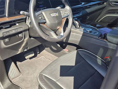 Used 2023 Cadillac Escalade Premium Luxury image 22