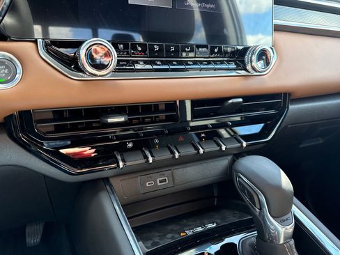 New 2026 GMC Canyon AT4 w/ Technology Plus Package AWD/4WD image 12