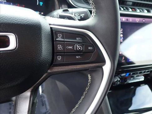 Used 2023 Jeep Grand Cherokee 4WD 4xe w/ Luxury Tech Group II image 18