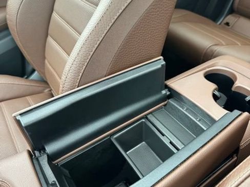 Used 2026 Mercedes-Benz GLS 450 4MATIC image 45