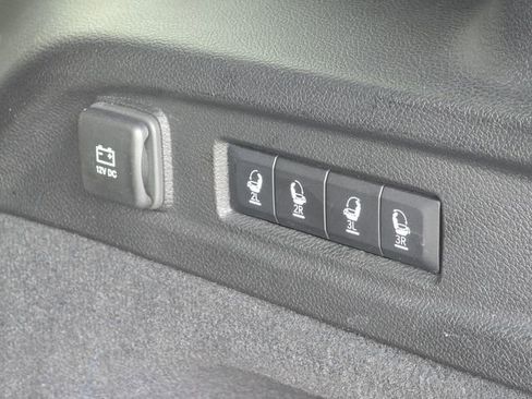 Used 2023 Jeep Grand Cherokee L Overland w/ Advanced Protech Group III image 32