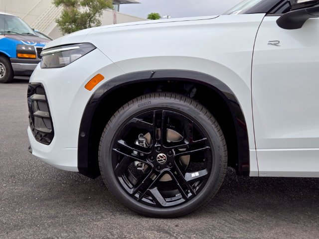New 2026 Volkswagen Tiguan SE R-Line FWD image 5