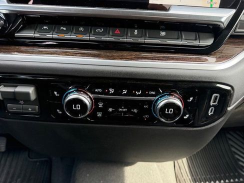 New 2026 GMC Sierra 1500 SLE w/ Preferred Package image 13