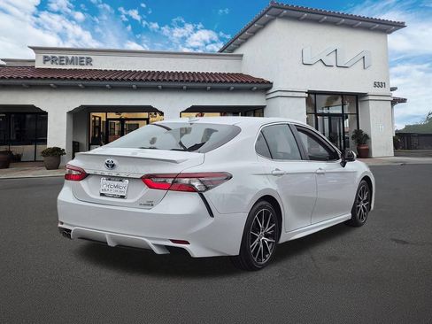 Used 2022 Toyota Camry SE FWD image 8