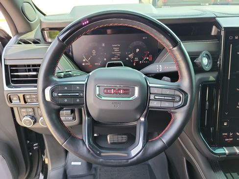 Used 2025 GMC Yukon XL AT4 Ultimate AWD/4WD image 22