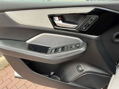 Certified 2025 Acura MDX SH-AWD image 19