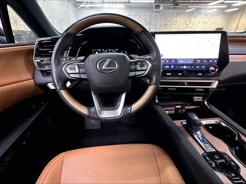 Used 2023 Lexus RX 350 Premium w/ Cold Area Package AWD/4WD image 8