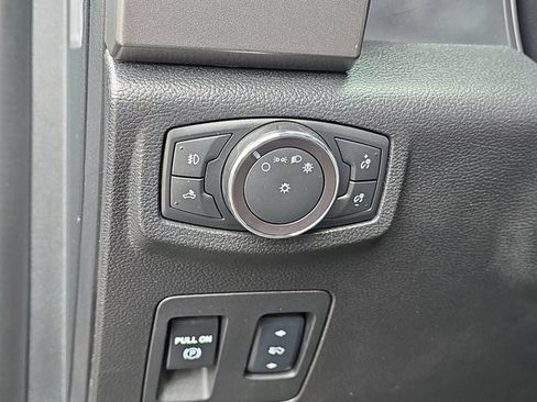 Used 2018 Ford F150 XLT w/ Equipment Group 302A Luxury AWD/4WD image 10