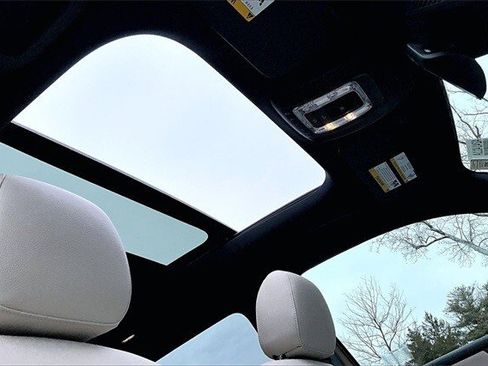 Certified 2023 Mercedes-Benz EQB 300 4MATIC image 31