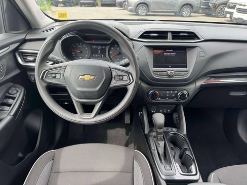 Used 2023 Chevrolet TrailBlazer LT AWD/4WD image 19