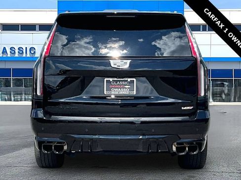 Used 2024 Cadillac Escalade V w/ LPO, ONYX Package AWD/4WD image 4