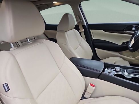 Used 2018 Nissan Maxima Platinum image 35