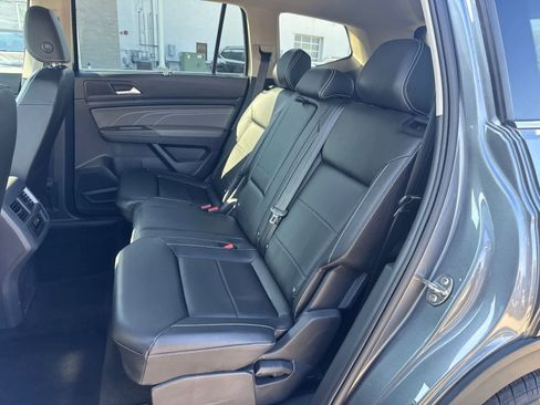Used 2023 Volkswagen Atlas SE image 12