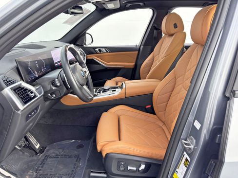 Used 2024 BMW X5 sDrive40i w/ M Sport Package image 17