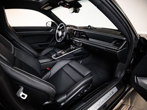 Certified 2026 Porsche 911 Carrera 4S AWD/4WD image 4