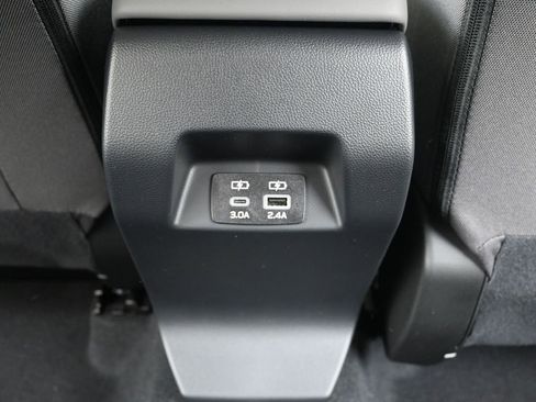 Used 2025 Subaru Crosstrek 2.0i Premium AWD/4WD image 17