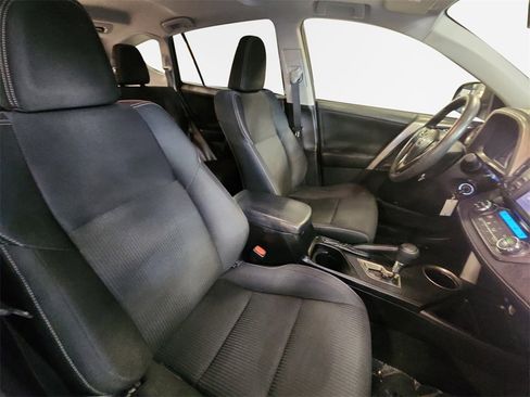 Used 2013 Toyota RAV4 XLE image 26