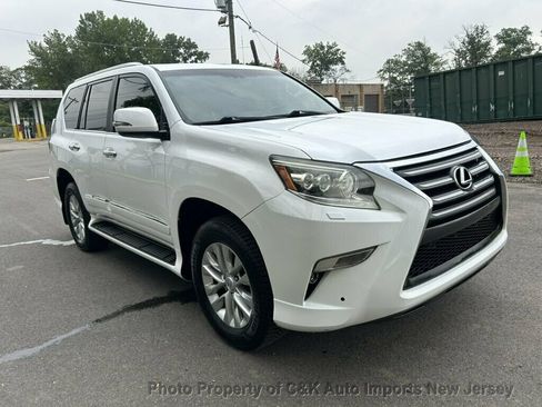 Used 2016 Lexus GX 460 w/ Premium Package AWD/4WD image 3