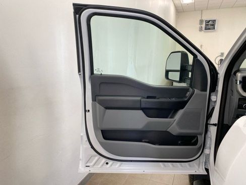 New 2026 Ford F550 4x4 Regular Cab Super Duty image 10