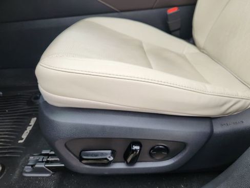 Used 2023 Lexus RX 350 w/ Accessory Package (Z1) image 17