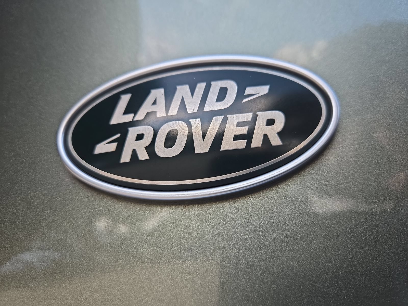 Used 2022 Land Rover Defender 110 S AWD/4WD image 11