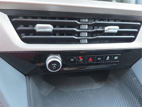 New 2026 Ford Explorer Active image 15