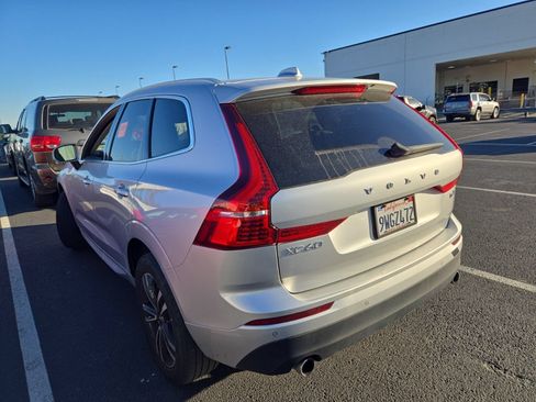 Used 2020 Volvo XC60 T6 Momentum AWD/4WD image 2