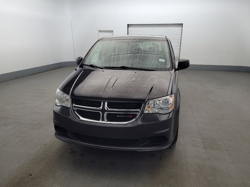 Used 2018 Dodge Grand Caravan SE FWD image 15