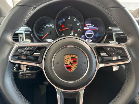 Used 2018 Porsche Macan Sport Edition AWD/4WD image 29
