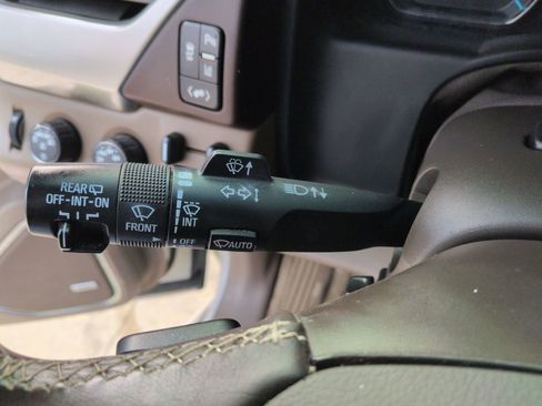 Used 2015 Chevrolet Suburban LTZ image 62