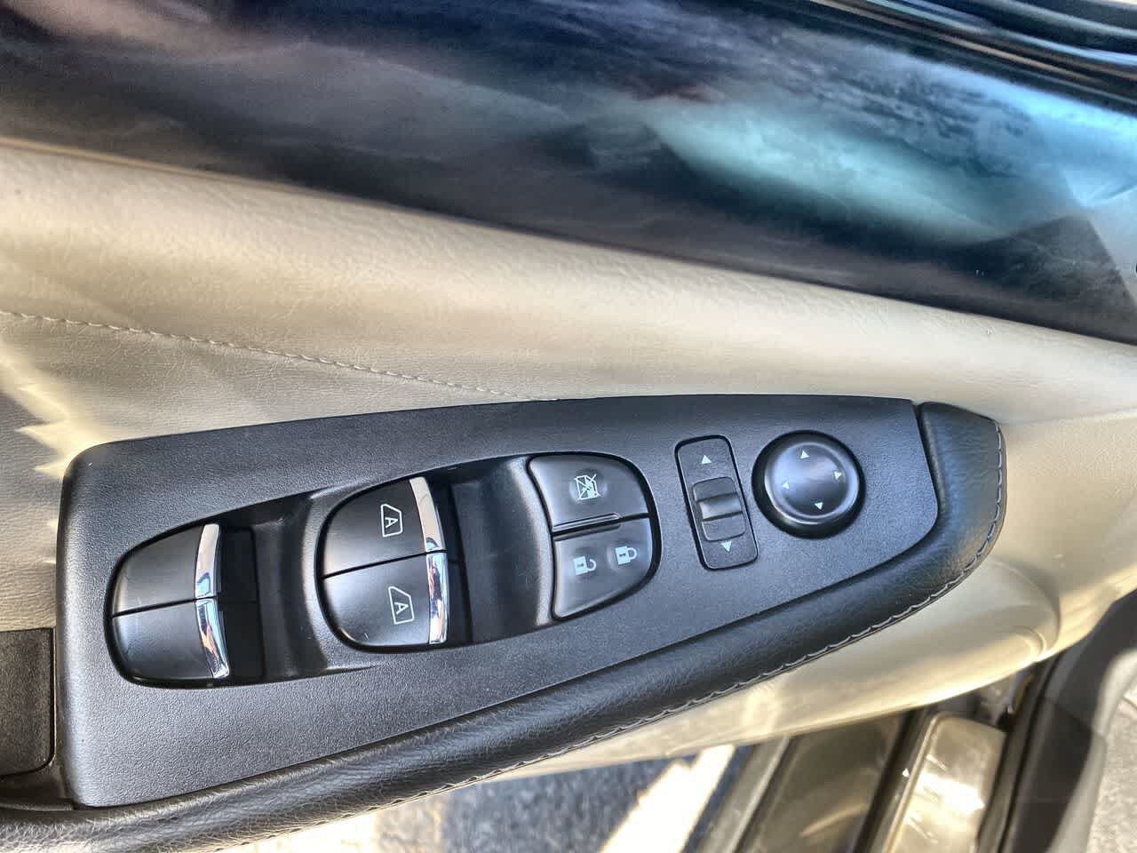 Used 2023 Nissan Maxima Platinum w/ Sport Mat Group FWD image 13
