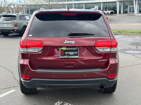 Used 2019 Jeep Grand Cherokee Laredo image 7