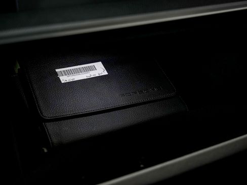 Used 2020 Porsche 911 Carrera S image 19