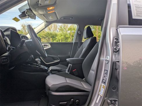 Used 2023 Kia Soul S image 12