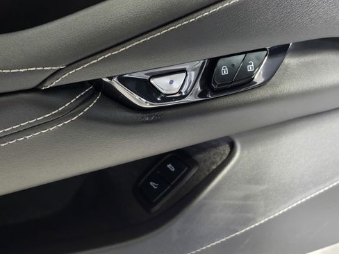 Used 2024 Chevrolet Corvette Stingray Preferred Cpe w/ Z51 Performance Package image 30