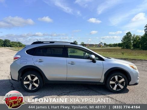 Used 2014 Subaru Crosstrek Touring AWD/4WD image 6