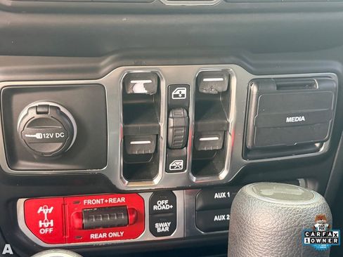 Used 2021 Jeep Wrangler Unlimited Rubicon AWD/4WD image 27