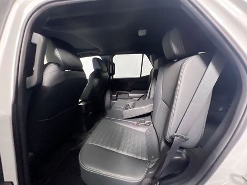 Used 2025 Toyota 4Runner TRD Off-Road Premium AWD/4WD image 29
