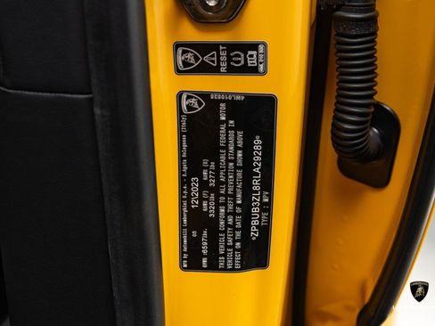 Used 2024 Lamborghini Urus S image 55