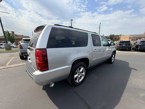 Used 2013 Chevrolet Suburban LTZ AWD/4WD image 4