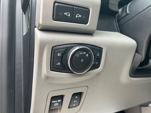 Used 2019 Ford F150 Lariat image 26