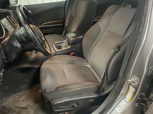 Used 2015 Dodge Charger R/T image 12