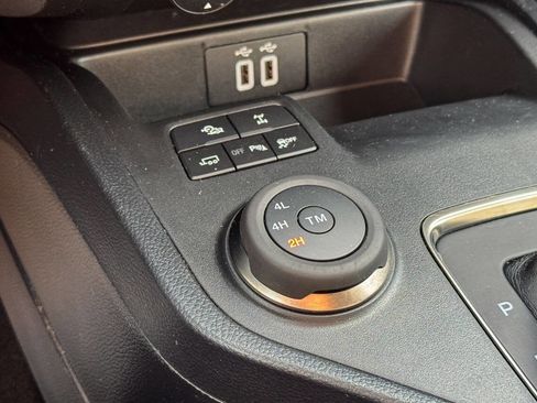 Used 2022 Ford Ranger Lariat w/ Equipment Group 501A High image 32