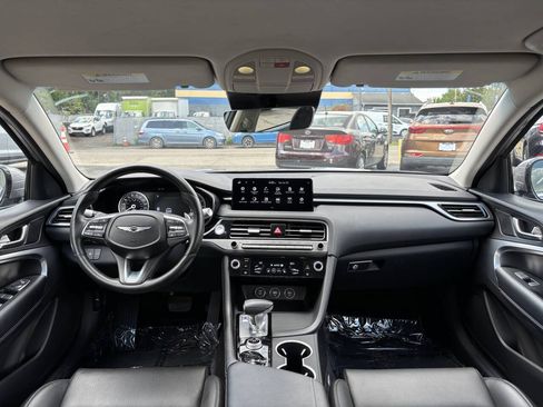 Used 2025 Genesis G70 2.5T RWD image 16