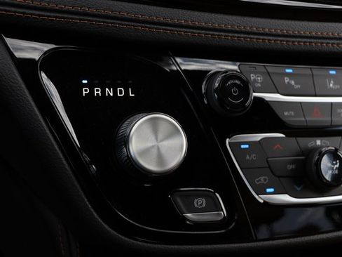 New 2023 Chrysler Pacifica Pinnacle image 30