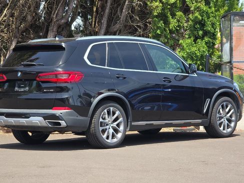 Used 2019 BMW X5 xDrive40i w/ Convenience Package AWD/4WD image 4