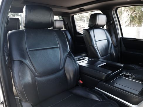 Used 2024 Toyota Tundra Platinum AWD/4WD image 20