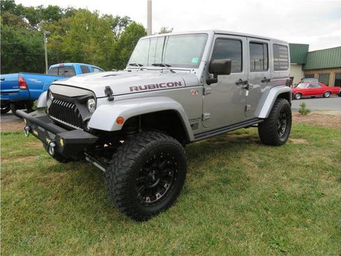 Used 2017 Jeep Wrangler Unlimited Rubicon image 31